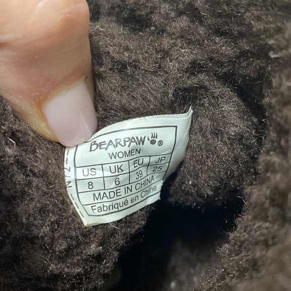Bearpaw 💯 chocolate brown suede boots with wool blend lining. Size 8. - Picture 14 of 14